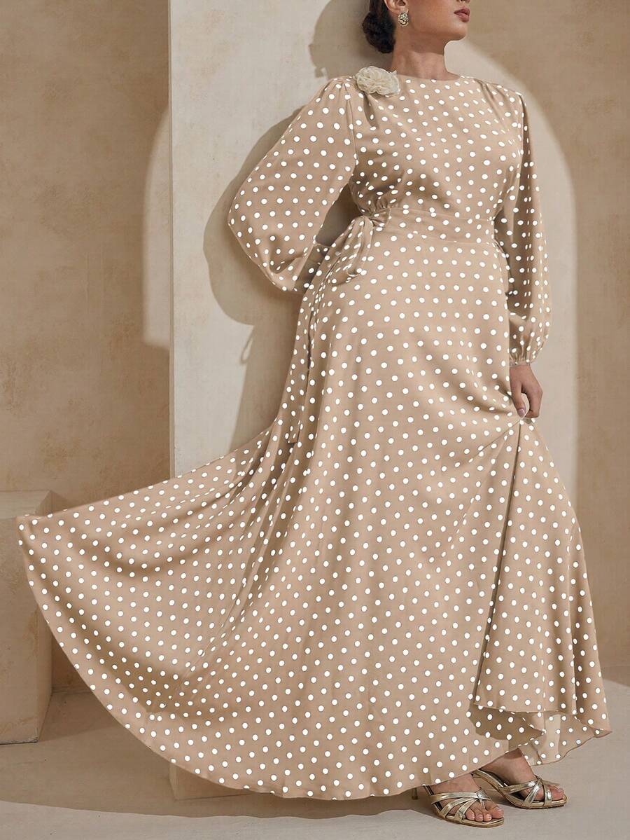 Modelyn 大尺碼收腰繫帶波點3D花朵裝飾彈性袖大裙擺洋裝 - 杏色 - 查看 1