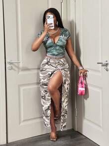 BamGleam Falda de mujer de mezclilla con estampado de camuflaje, diseño de botones y bajo dividido - Gris - Ver 3