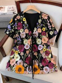 GlowEve CURVE Plus Size Simple Elegant Embroidered Women's Jacket - Multicolor - View 4