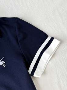 SHEIN Áo thun POLO trẻ em nữ tuổi teen phong cách casual preppy, màu xanh royal phối cổ trắng, dệt kim colorblock, ôm eo, thêu logo nhỏ, tay áo đính ruy băng trang trí, áo top cho bé gái đi học lại - Màu xanh hải quân - Xem 5