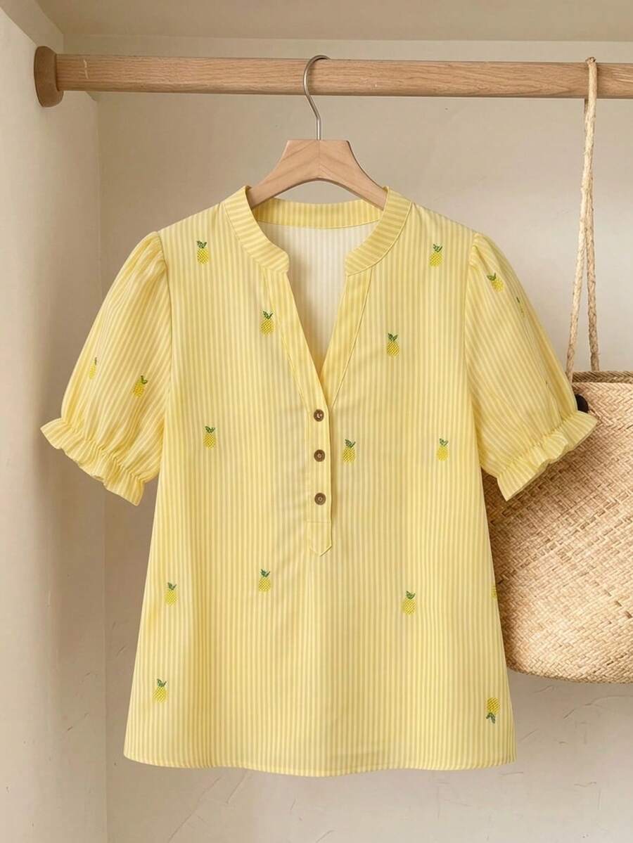 SHEIN VCAY 女款休閒田園風 | 黃色條紋檸檬刺繡印花V領鈕扣短袖襯衫 - 荷葉邊泡泡袖寬鬆休閒上衣 - 彩色 - 查看 1
