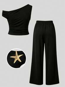 This Tween Girls T-Shirt Set Features An Off-The-Shoulder Design, With A Spaghetti Strap On One Side Supporting The Shoulder While The Other Naturally Falls To Reveal The Shoulder, Creating A Subtly Look. The Gathered Waistline Naturally Accentuates The Figure, Making It Perfect For Spring And Summer. - Black - View 2