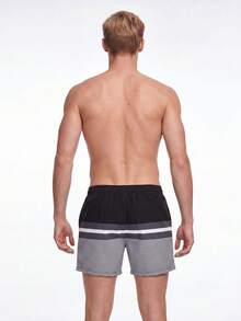 Manfinity KASUA Men Loose Striped Beach Shorts In Vacation Style Milk Silk Lining - Black - View 2