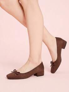 CUCCOO DOLLMOD Zapatos de mujer, textura de ante marrón, bailarinas, punta cuadrada con decoración de lazo, tacón bajo, adecuados para uso casual diario y de oficina - Marrón - Ver 3