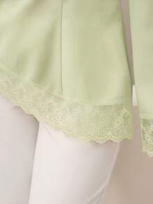 Graceveil Flare Sleeve Lace Patchwork Cinched Waist Asymmetrical Hem Blouse - Green - View 4