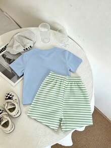 SHEIN Playful Pals 2件套男婴休闲海马印花圆领短袖T恤和条纹短裤套装，适合夏季外出穿着 - 彩色 - 查看 2