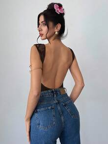 Firerie 女款優雅浪漫時尚通勤性感優美棕色紮染花卉印花露背連身衣 - 棕色 - 查看 4