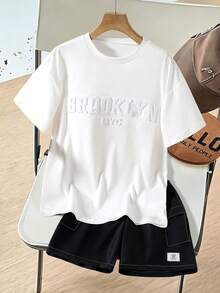 Mirajuku 2pcs Kaos Pullover Leher Bulat Timbul 3D Premium Sederhana untuk Anak Laki-laki dengan Celana Pendek Lurus Longgar Tenun, Desain Jahitan Kontras, Potongan Modis, Kain Nyaman, Cocok untuk Musim Semi, Musim Panas dan Musim Gugur, Serbaguna untuk Berbagai Acara - Hitam - View 3