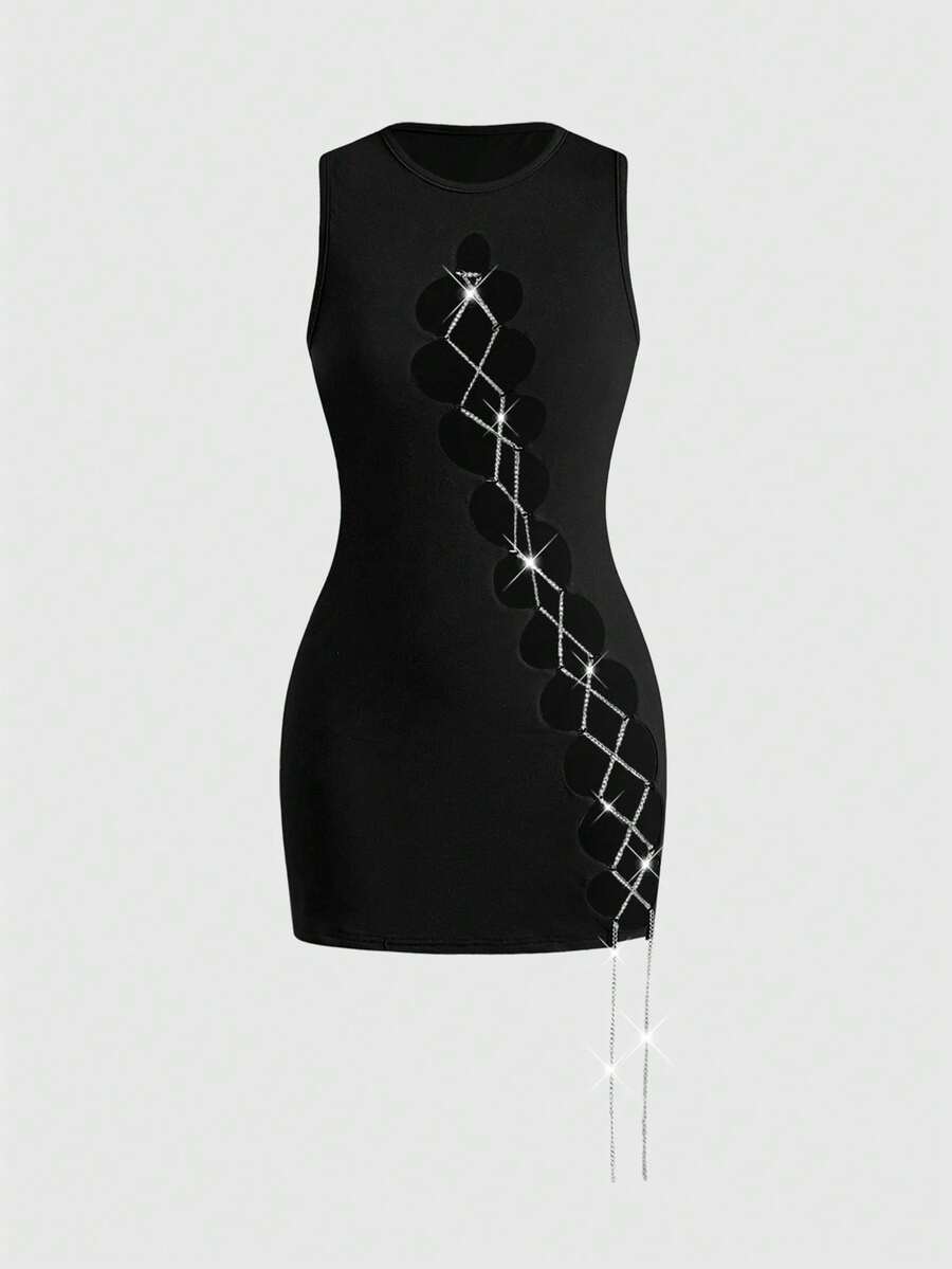 ROMWE Grunge Punk Vestido Mini Sexy Vazado com Corrente de Metal e Cadarço Vintage Y2K Milênio para Mulheres - Preto - Visão 1
