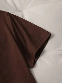 SHEIN 女童兩件套！棕色T恤上衣 + 撞色條紋休閒直筒長褲，簡約寬鬆舒適修身，精緻熊圖案細節，適合日常出遊或居家休閒，輕鬆展現時尚優雅 - 彩色 - 查看 5