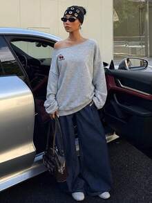 SHEIN EZwear 34%棉女款休閒淺灰色露肩寬鬆長袖運動衫，櫻花印花，女款秋冬服飾 - 灰色 - 查看 8