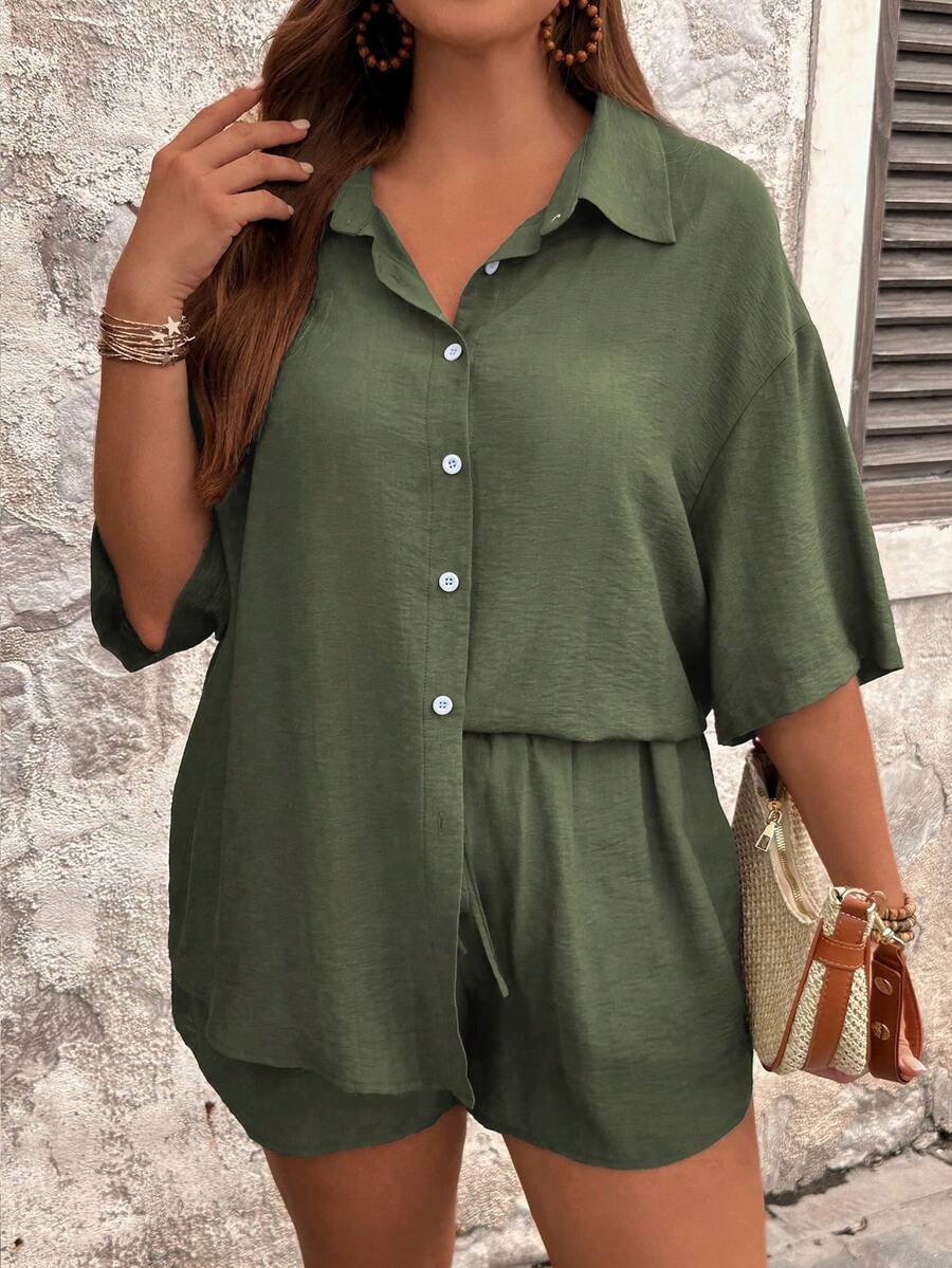 SHEIN Tall CURVE 夏季纯色宽松休闲短袖 Polo 衫套装,带口袋和抽绳短裤,大码 - 軍綠色 - 查看 1
