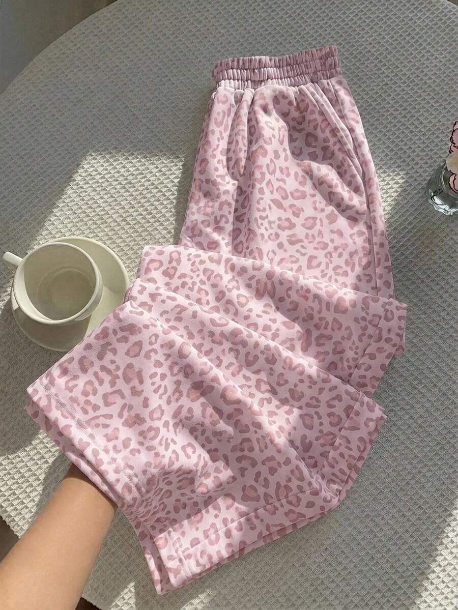SHEIN EZwear Women's Casual Retro Pink Camouflage Leopard Print Mid-Waist Loose Long Pants, Flowy Shorts, Back To School Essential, Suitable For Daily Commute, Date, Party, Autumn/Winter/Summer, Christmas, New Year, Thanksgiving, Party, Wedding, Beach, Graduation Ceremony, Fashion, Elegant, Casual, Outing, Date, Appointment, Commute, Shiny, Valentine's Day, Elegant, Vacation, Casual, Y2K, Outing, Graduation Ceremony - Multicolor - View 1