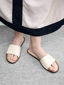 CUCCOO BIZCHIC Zapatos para mujer nuevos estilo retro francés casual beige de suela plana, versátiles, simples y ligeros, cómodos y de moda, sandalias de playa tipo slip-on - Beis - Ver 2