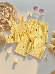 SHEIN Baby Girl Kids Yellow Plaid Camisole And Shorts Set With Lemon Print For Vacation Style Two Pieces Summer Outfit Holiday - Yellow - View 3