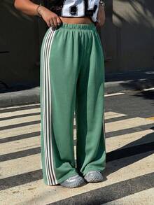Muchica Plus Size Colorblock Striped Casual Loose Pants - Green - View 8