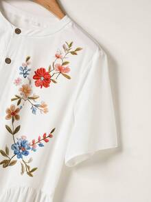 Rusticease 女款夏季休閒度假風刺繡花卉圖案短袖收腰洋裝 - 白色 - 查看 4