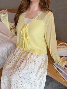 Bijouette Blus Wanita Ukuran Besar Warna Polos Leher V dengan Hiasan Renda dan Tali di Depan, Atasan Kuning, Atasan Musim Panas - Kuning - View 3