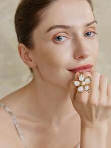 Opalesca A Fashionable Flower Lady's Elegant Ring,Premium/Elegant/Classy/Dailywear/Minimalist,Pearl/Crystal,Engagement/Wedding/Promise,Summer/Beach/Prom/Party/Holiday/Vacation,For Mom/Women/Girl/Mother,Bride,Fairycore/Mermaid Core - Gold - View 3