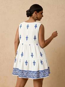 Travachic Plus Size Summer Sleeveless Tie Neck Allover Print Dress - Blue and White - View 2
