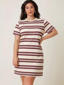 SHEIN BASICS 大尺碼女款條紋圓領短袖休閒洋裝 - 彩色 - 查看 2