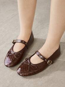 MOTF Zapatos de punta redonda para mujer con hebilla, remache y lazo, sencillos y generosos, de suela plana, adecuados para el uso diario y el ocio - Marrón - Ver 5