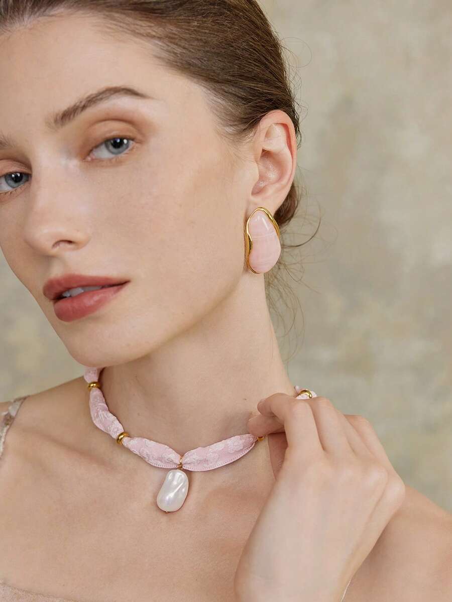 Opalesca 18k Gold-Plated Pink Floral Cloth Pearl Pendant Temperament Necklace,Premium/Elegant/Classy/Dailywear/Minimalist,Pearl/Crystal,For Mom/Women/Girl/Mother,Summer/Beach/Prom/Party/Holiday/Vacation,Engagement/Wedding/Promise,Bride,Heart/Floral,Fairycore/Mermaid Core - Pink - View 1