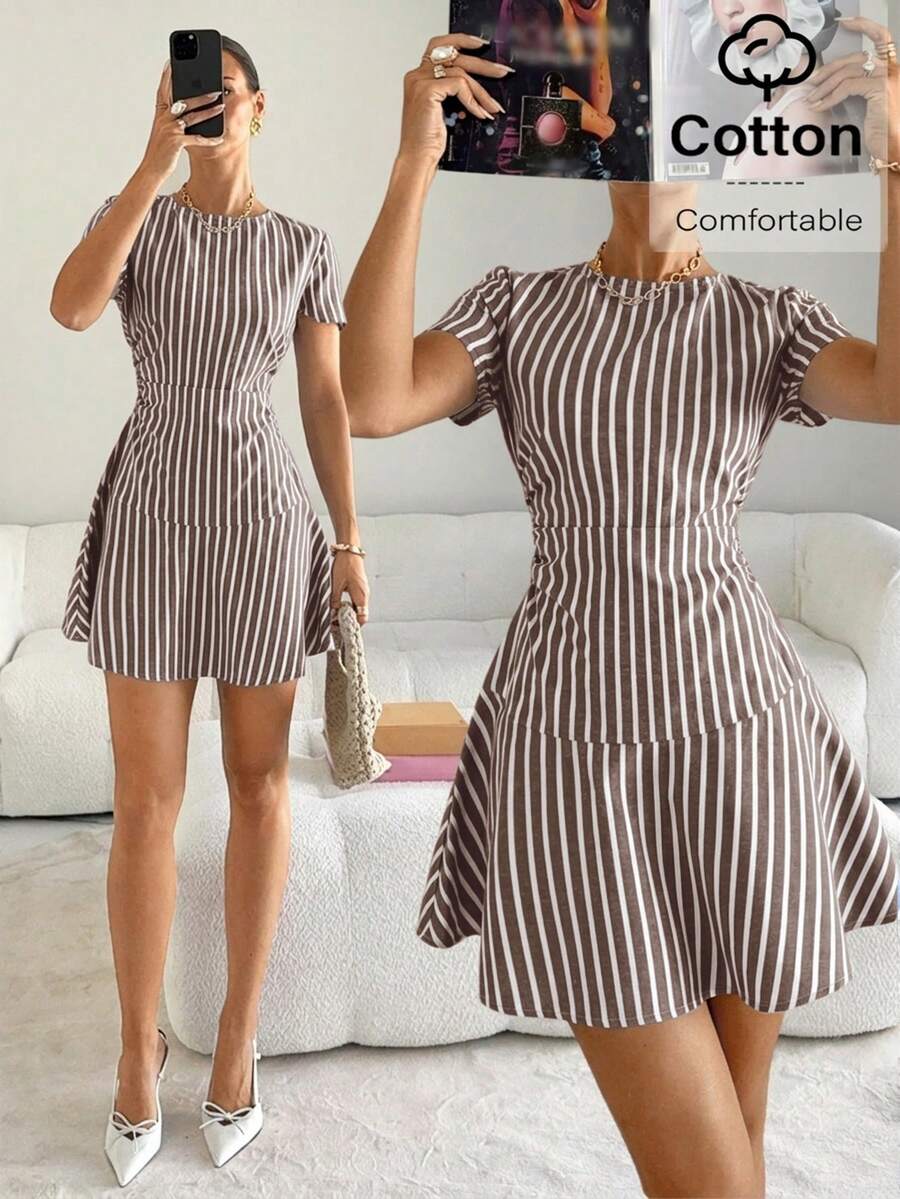 Siren Gaze Gaun Mini Wanita Motif Garis-Garis Leher Bulat Lengan Pendek Pinggang Tinggi Model A-Line - Coklat - View 1