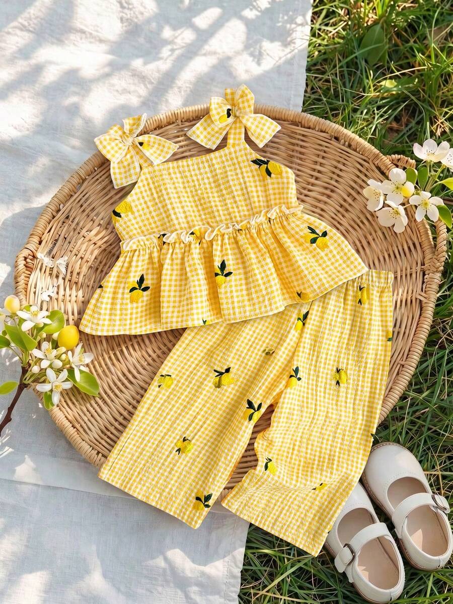 SHEIN Baby Girl Kids Yellow Plaid Camisole And Shorts Set With Lemon Print For Vacation Style Two Pieces Summer Outfit Holiday - Yellow - View 1