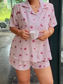 Dream Adore Set Piyama Kardigan dan Celana Pendek Motif Garis-Garis dan Pita Hati, Ukuran Besar - Merah - View 3