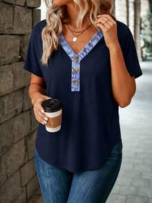 EMERY ROSE New Shoulder-Connected Short Sleeve Fashion Casual Basic Collar Contrast Color Denim Print Wide V-Neckline 3-Button Plus Size T-Shirt - Multicolor - View 4