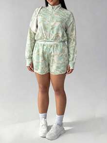 SHEIN Rhythm Era 2件組大尺碼女款春夏運動套裝，網眼布料迷彩印花全拉鍊領口附口袋長袖大尺碼女款運動外套，以及2合1內搭內褲附口袋大尺碼運動短褲，適合休閒穿著、跑步、瑜珈、健身、網球、高爾夫 - 綠色 - 查看 5