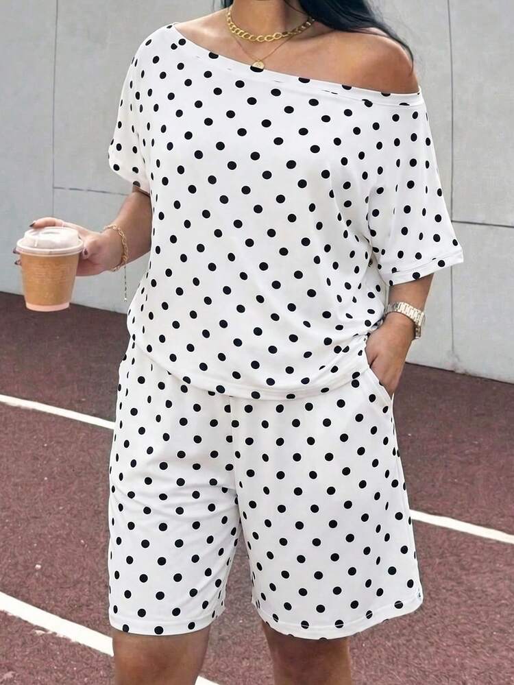 Muchica 2pcs/Set Plus Size Women Polka Dot Print Asymmetrical Shoulder Fashion T-Shirt And Casual Shorts - Black and White - View 3