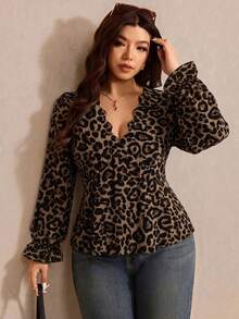 SHEIN Essnce 大码女式豹纹喇叭袖衬衫 - 彩色 - 查看 7
