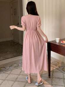 DAZY 法式碎花抓皺繫帶蕾絲拼接收腰長款女式夏季睡裙 - 淺粉色 - 查看 2