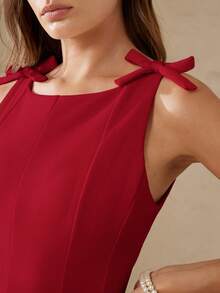 BELROSIE Vestido largo elegante rojo para fiesta y cita, corte princesa, silueta A entallada, sin mangas, cuello redondo, detalle de nudo en los hombros, bajo ancho asimétrico - Rojo - Ver 2
