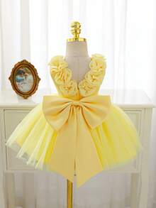 SHEIN Glamorique Kids 女嬰黃色緞面網紗正式禮服，3D花朵裝飾、大蝴蝶結背部、蓬蓬裙，適合婚禮、生日派對花童，夏季優雅款 - 黃色 - 查看 5
