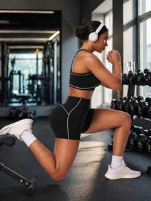 Solea Cove 1 Set, Black Criss-Cross Back Sports Set, High Waist Tummy Control Slimming Butt Lifting Shorts, Contrast Line Shaping Yoga Outfit, Soft Comfortable Fit, Suitable For Workout, Running, Casual, Yoga - Black - View 4