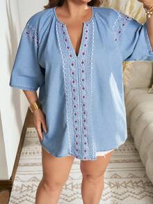 SHEIN Holidaya Atasan Denim Kasual Lengan Raglan Leher V Berlekuk untuk Wanita Ukuran Plus - Light Wash - View 5