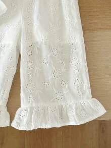 SHEIN LMoss Kids 女嬰夏季白色可愛刺繡上衣與荷葉邊長褲套裝 - 白色 - 查看 6