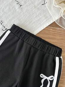 SHEIN 女嬰 2件/套 春季女童休閒運動日常風格 寬鬆刺繡裝飾套裝，短澎袖圓領上衣&條紋裝飾長褲 - 黑色 - 查看 7