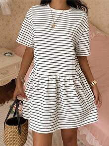 CovetEZ Spring/Summer New Black And White Striped Knit Loose Casual Plus Size Babydoll Dress Vacation - Black and White - View 1