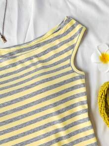 SHEIN Tween女孩2件組休閒熱帶風不對稱芥末黃條紋露肩T恤與短褲套裝，夏季度假兩件套 - 黃色 - 查看 6