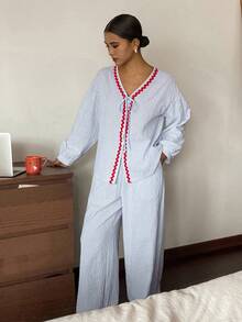 DAZY 2pcs/Set Women's Pajama Set With Pleated Plaid Fabric, Contrast Color Wavy Trim, Decorative Neckline And Tie - Blue - View 4