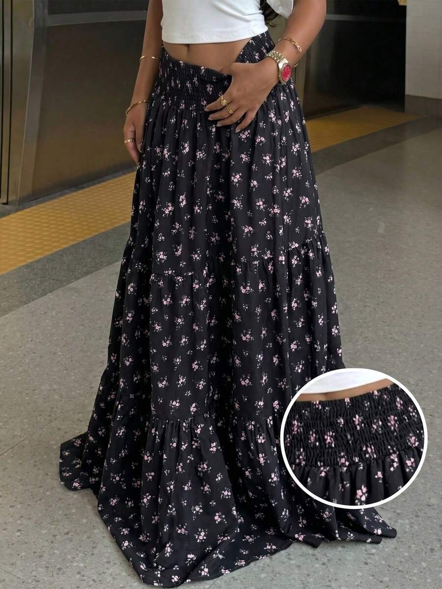 SHEIN EZwear 大尺碼女款花卉印花優雅波希米亞風時尚裙 黑色與白色 夏季度假 - 黑色 - 查看 1