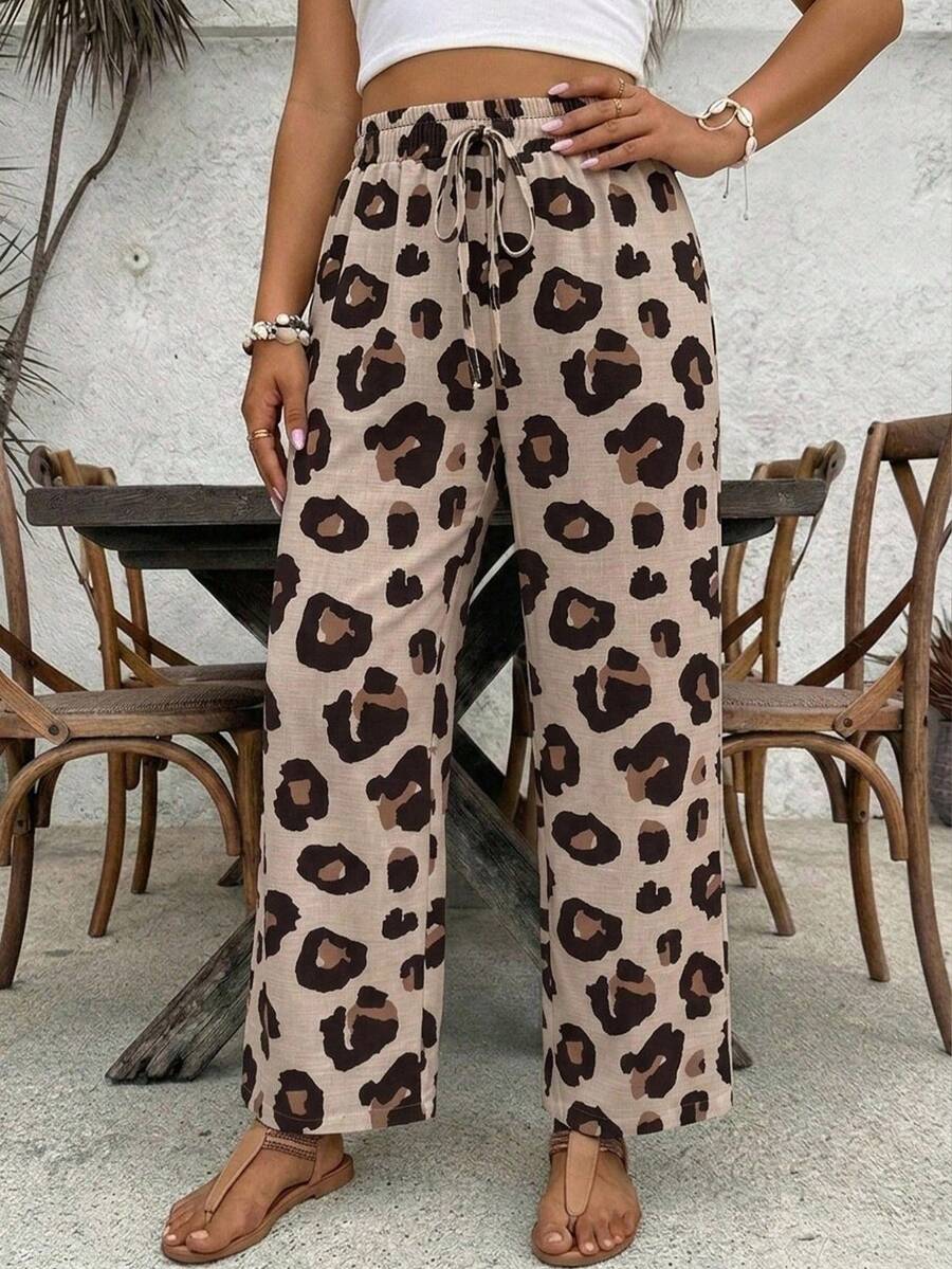 SHEIN VCAY Plus Size Women's Spring/Summer New Leopard Print Beach Shorts, Suitable For Occasions Like Valentine's Day, Fashionable For Commuting, Striped Wide-Leg Pants With Pockets. Essential For Beach Vacation/Holiday - Multicolor - View 1