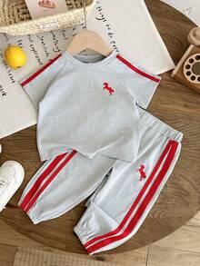 SHEIN 女嬰 2件/套 春季女童休閒運動日常風格 寬鬆刺繡裝飾套裝，短澎袖圓領上衣&條紋裝飾長褲 - 灰色 - 查看 3