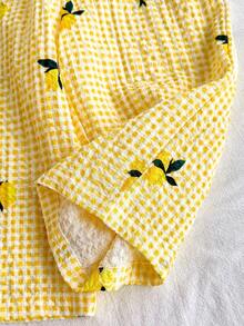 SHEIN Baby Girl Kids Yellow Plaid Camisole And Shorts Set With Lemon Print For Vacation Style Two Pieces Summer Outfit Holiday - Yellow - View 10