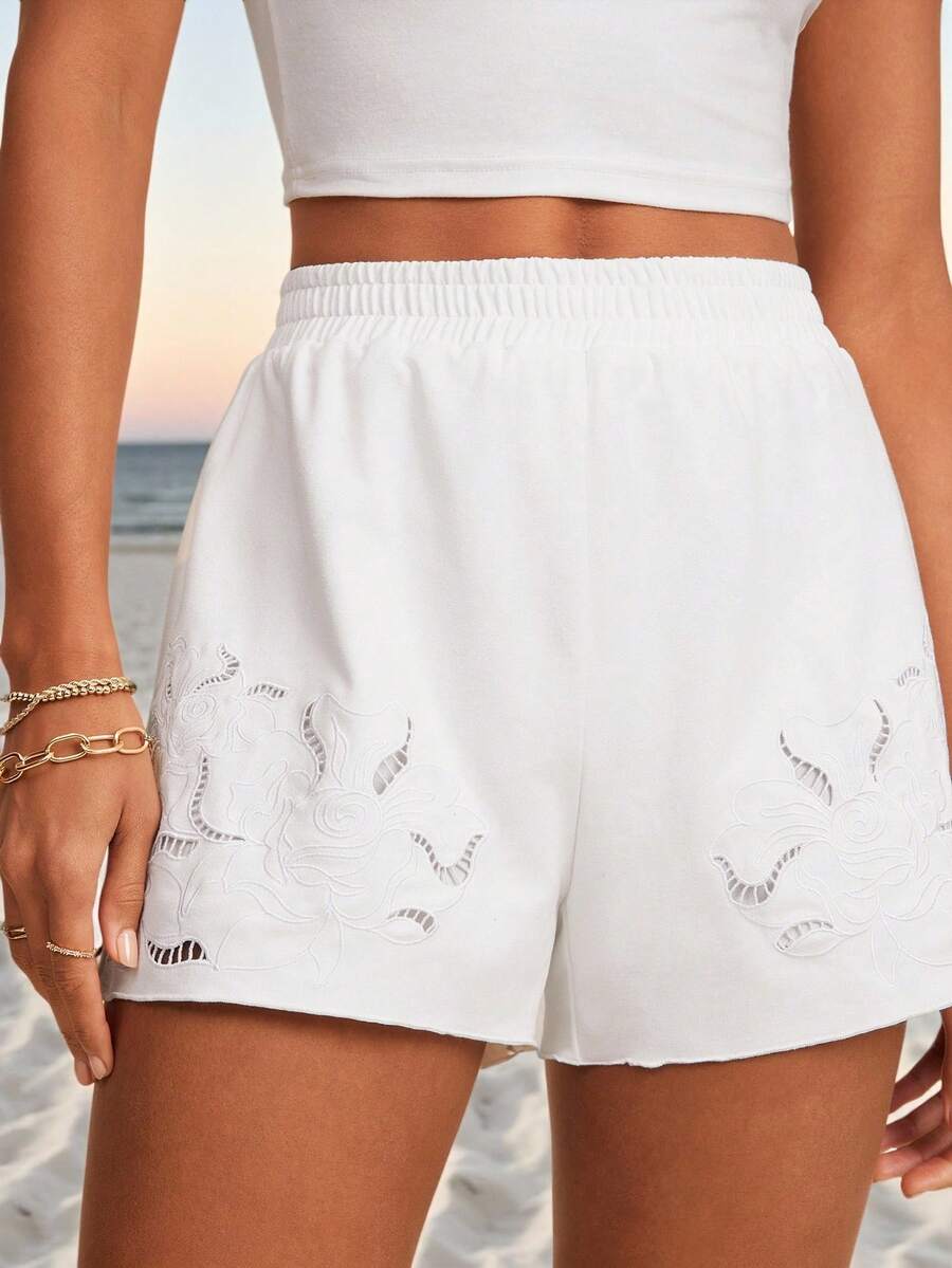 Travachic Quần short thêu rỗng tinh xảo - trắng - Xem 1