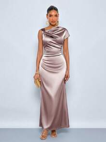 SOLERSUN Sexy And Elegant Women's Commuter Club Party Casual Island Beach Vacation Old Money Style Spring And Summer Women's Clothing Glossy Satin Irregular Shoulder Design - Champagne - View 6